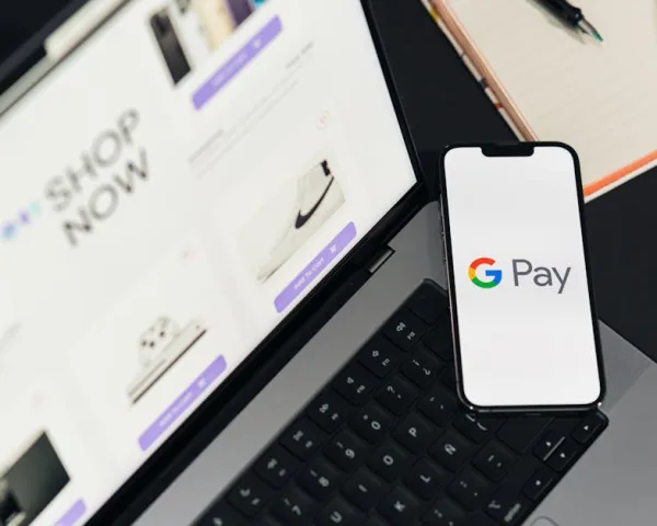 E-E-A-T Nedir? Google'ın Uzmanlık ve Güven Sinyalleri Rehberi