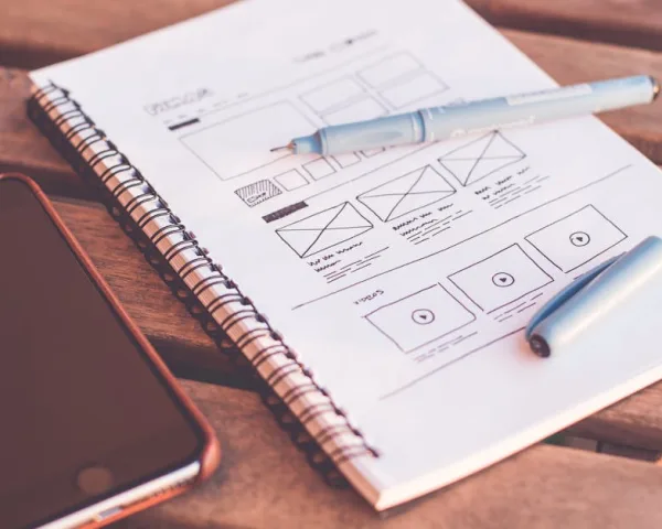 UX ve UI Tasarım Farkı Nedir? Kullanıcı Deneyimi ve Arayüz Rehberi